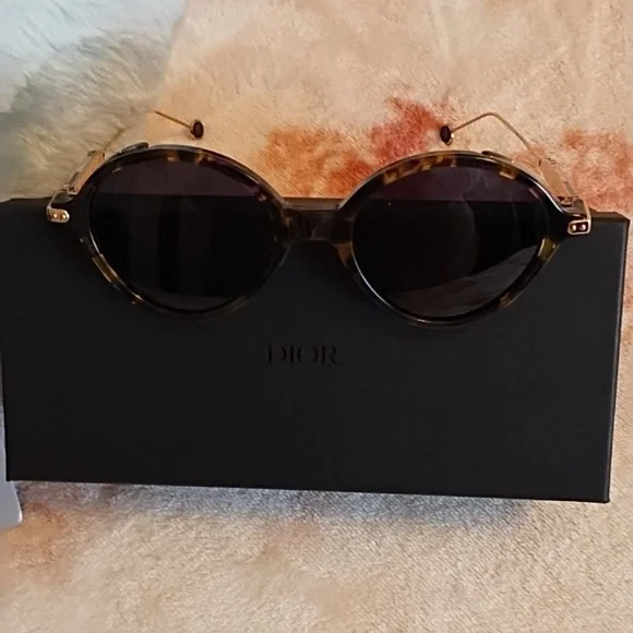 Dior Umbrage Sunglasses - Picture 2 of 12